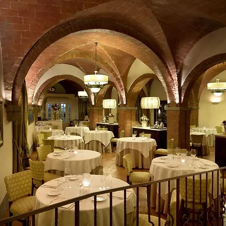 Unahotels Palazzo Mannaioni Toscana 4* Montaione