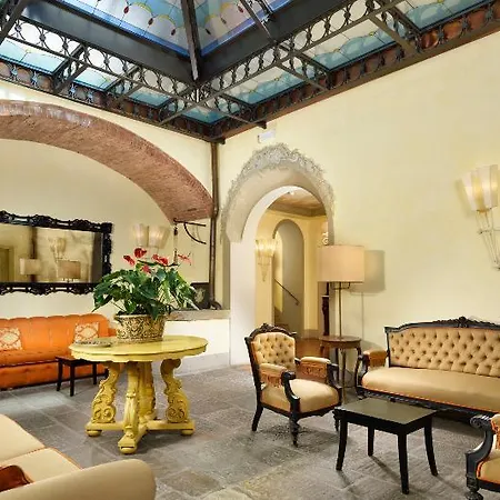 Unahotels Palazzo Mannaioni Toscana