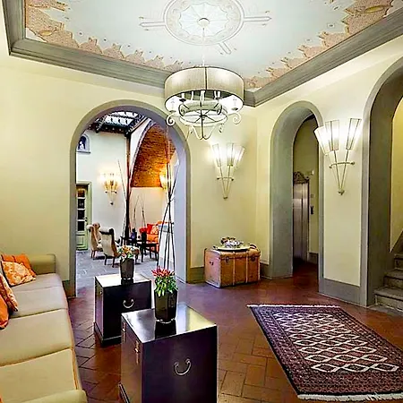 מלון Unahotels Palazzo Mannaioni Toscana 4*