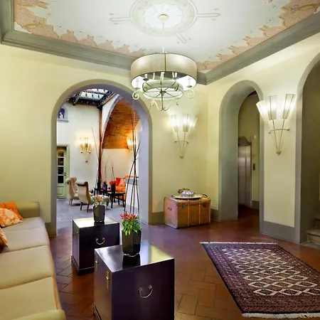 מלון Unahotels Palazzo Mannaioni Toscana 4*