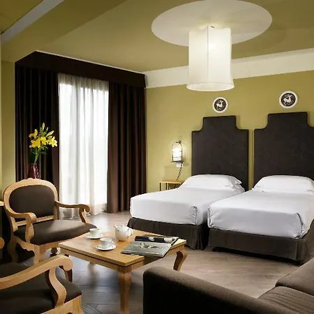 Unahotels Palazzo Mannaioni Toscana מלון מונטאיונה